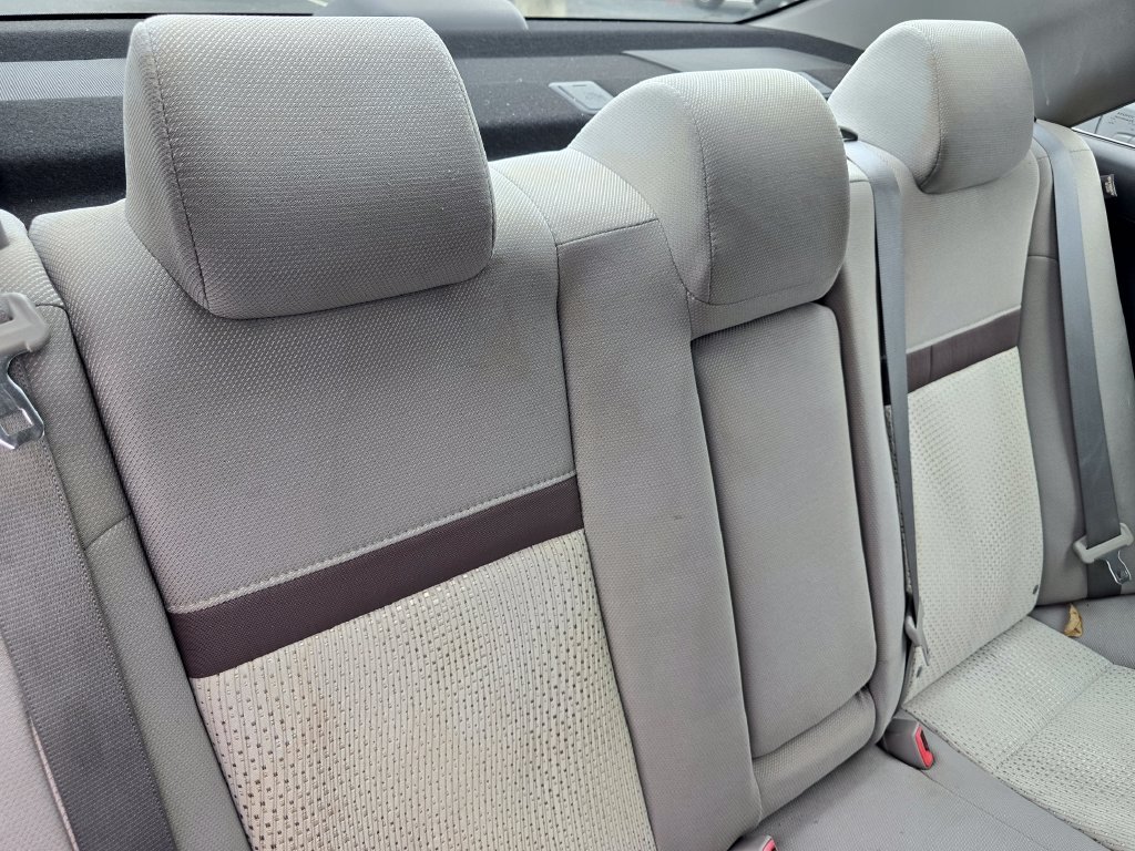 Used 2014 Gray Toyota LE image 12