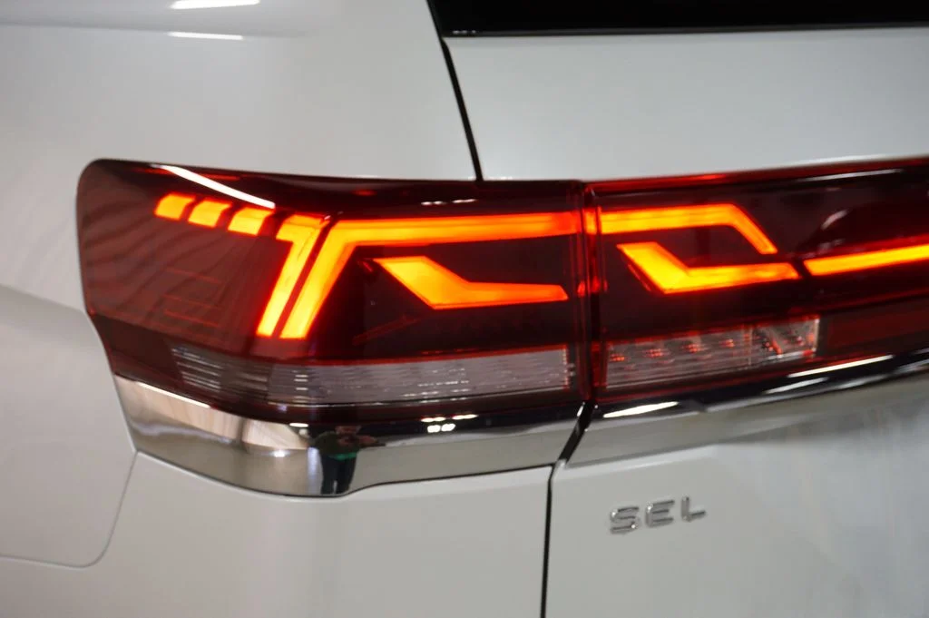 New 2026 Opal White Volkswagen 2.0T SEL Premium R-Line image 40