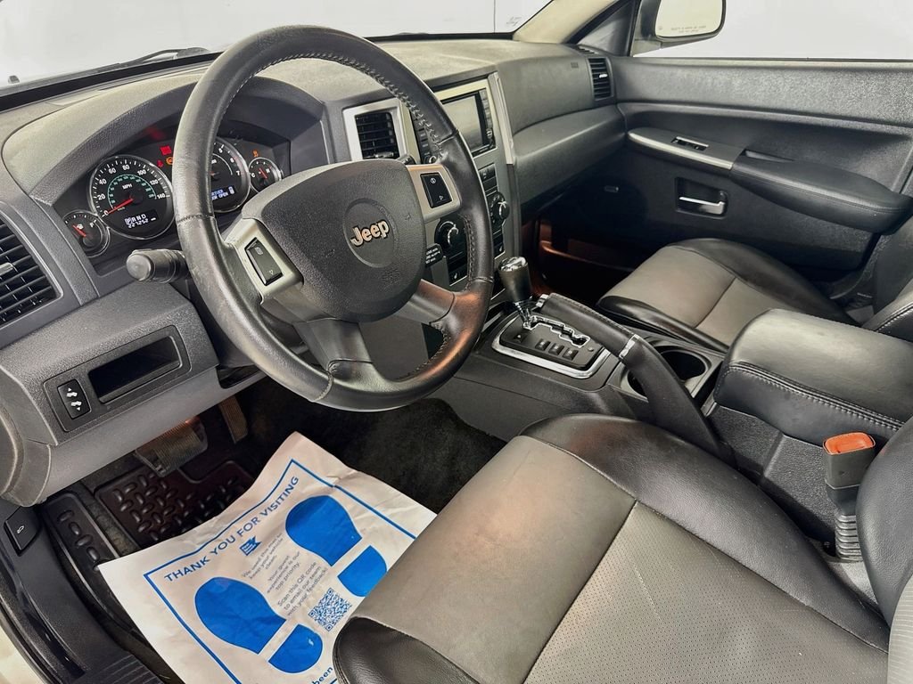 Used 2010 Light Graystone Pearlcoat Jeep Laredo image 10