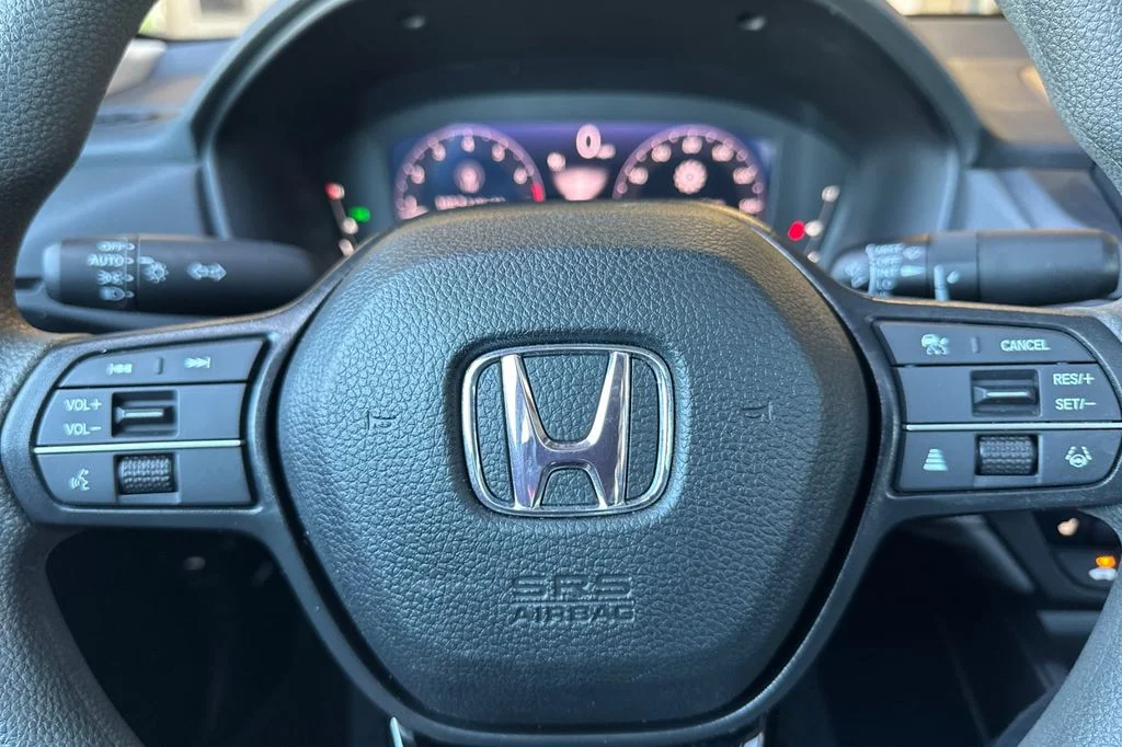 Used 2024  Honda EX image 26