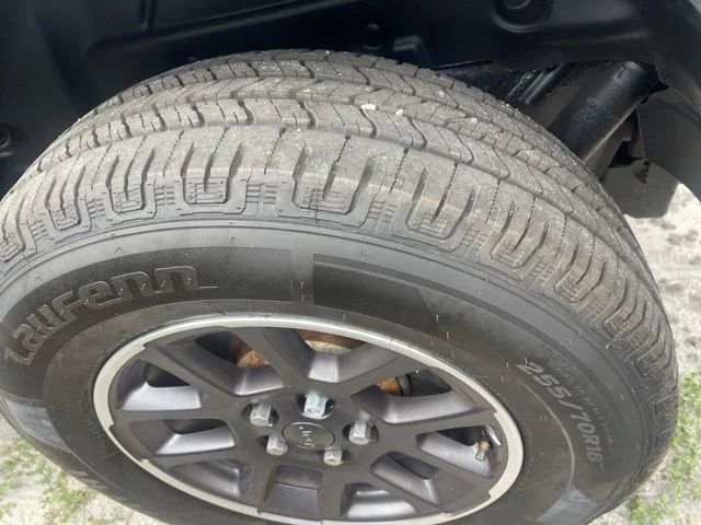 Used 2021 Gray Jeep Unlimited Sahara image 7