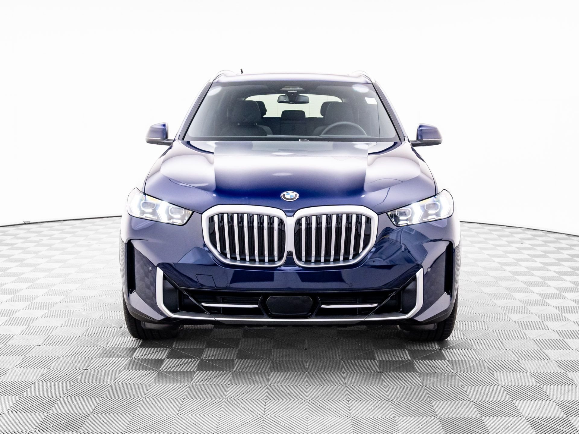 Certified Used 2026 Tanzanite Blue II Metallic BMW xDrive40i image 9