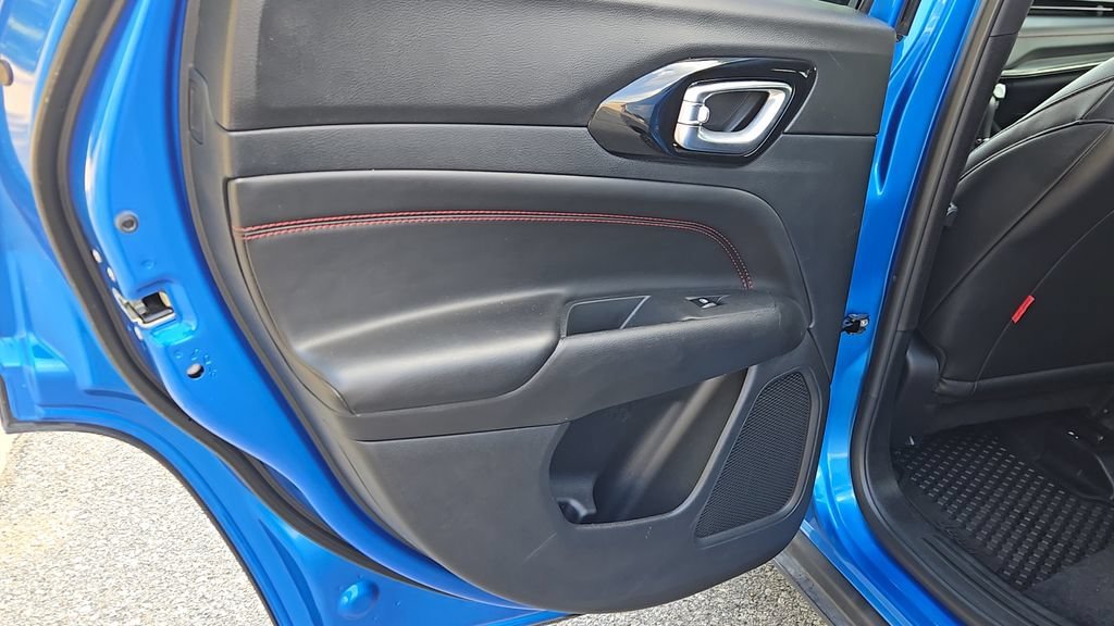Used 2025 Hydro Blue Pearlcoat Jeep Trailhawk image 20
