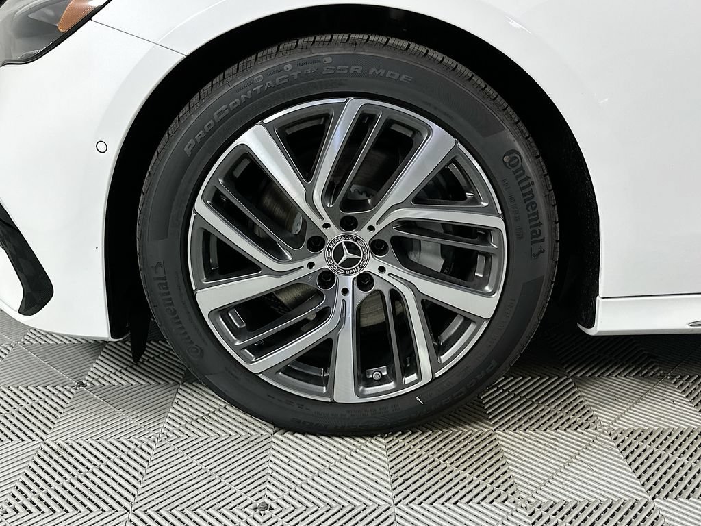 New 2026 MANUFAKTUR Moonlight White Metallic Mercedes-Benz E 350 image 65