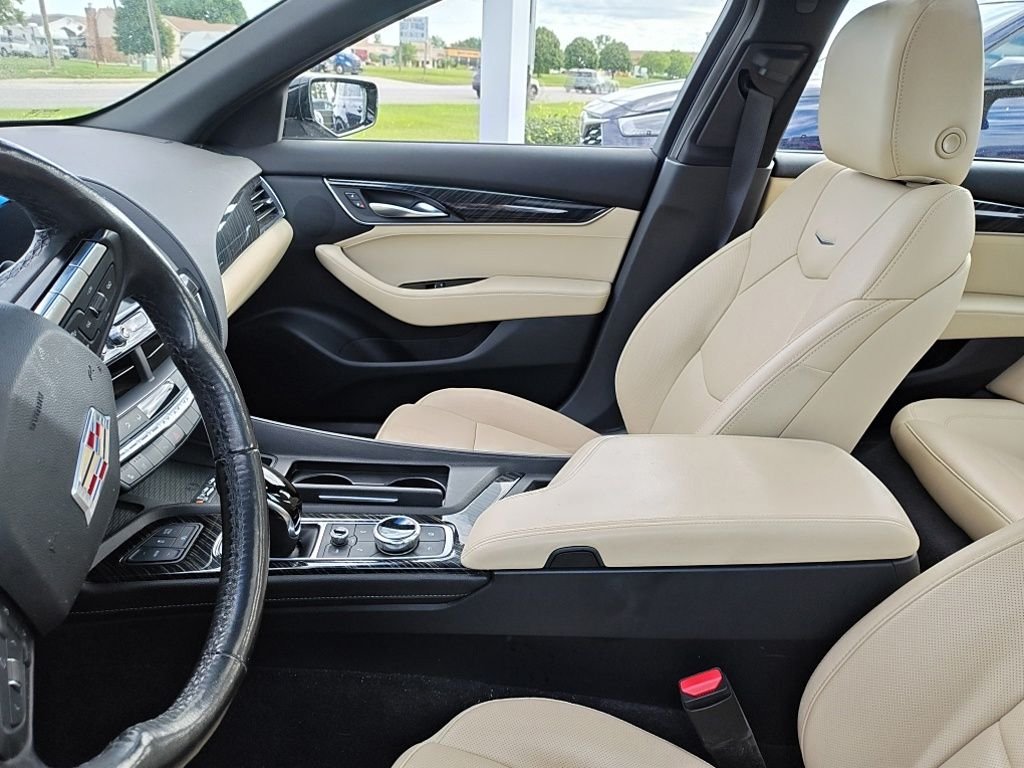 Used 2020 Black Cadillac Premium Luxury image 13