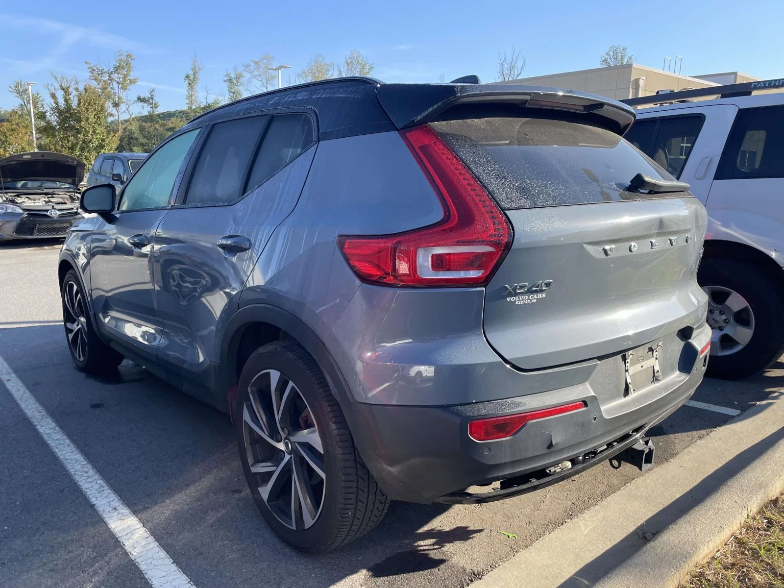 Used 2021  Volvo R-Design image 3