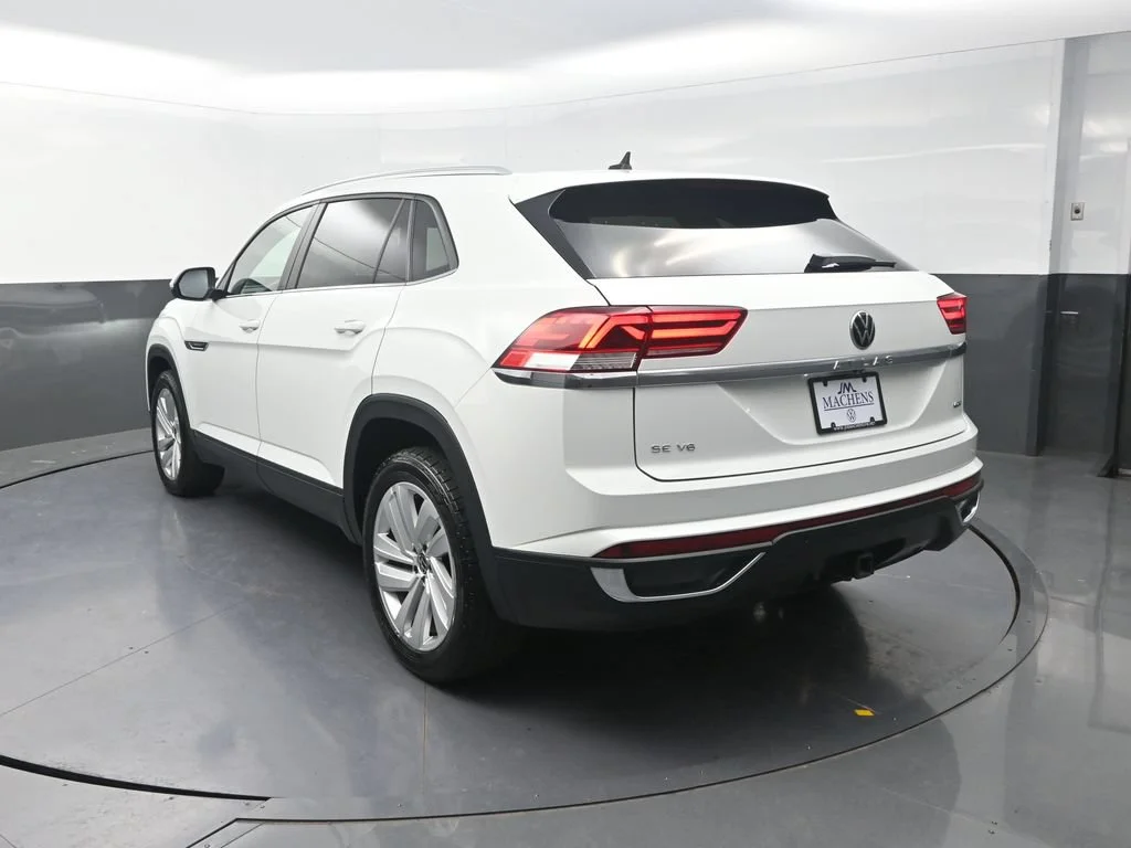 Used 2023 White Volkswagen 3.6L V6 SE w/Technology image 8