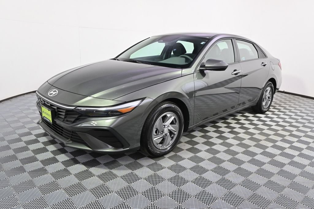 Certified 2024 Hyundai Elantra SE with VIN KMHLL4DG9RU824695 for sale in St. Louis Park, Minnesota