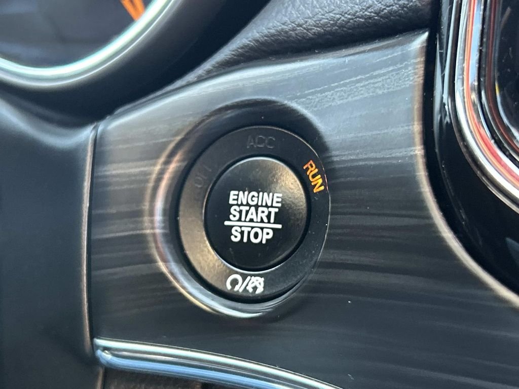 Used 2019 White Jeep Limited image 20