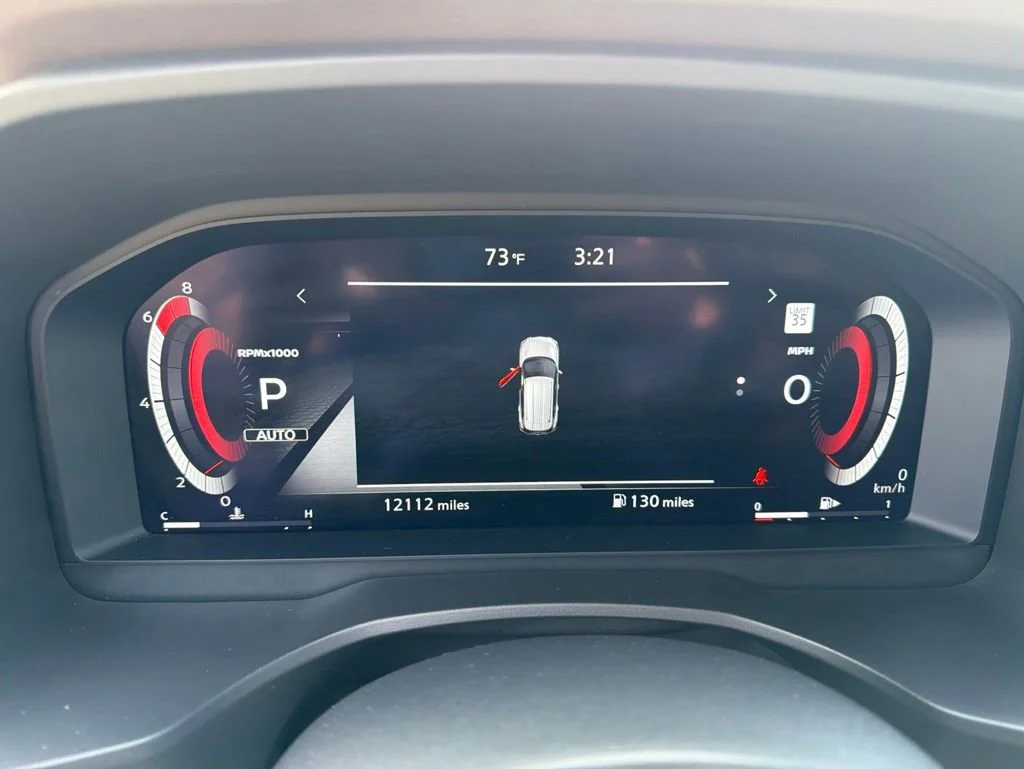 Used 2023 Black Nissan Platinum image 11