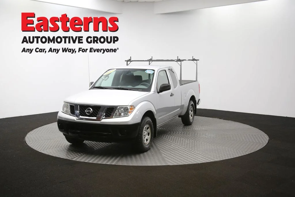 Used 2019 Silver Nissan S image 53