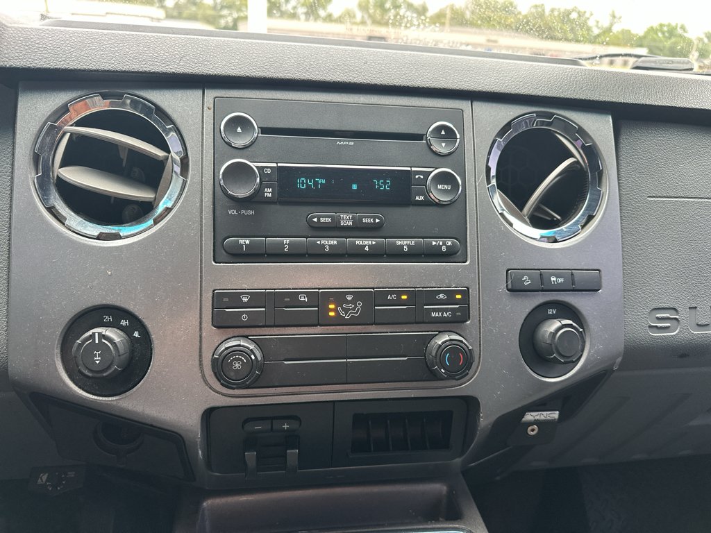 Used 2013 Ingot Silver Metallic Ford XLT image 4