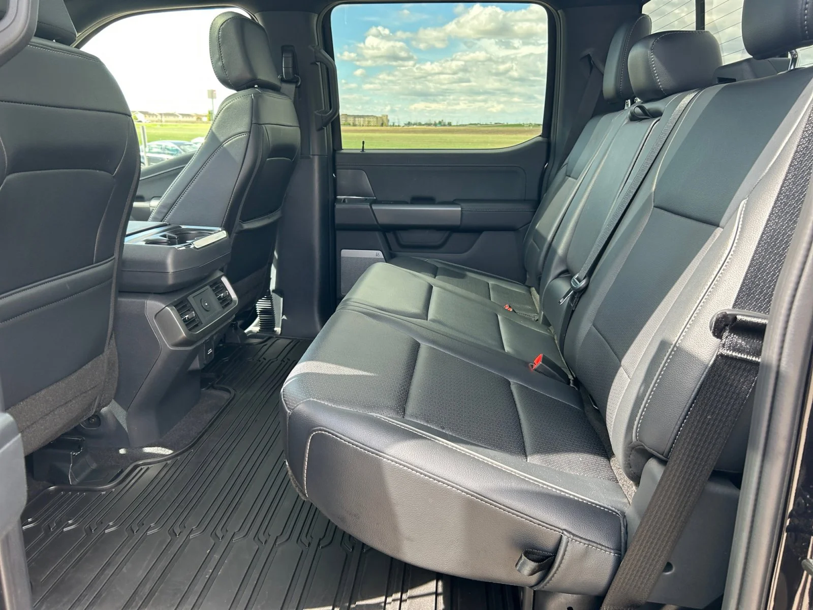 Used 2025 BLACK Ford LARIAT SuperCrew   **New Arrival** image 19