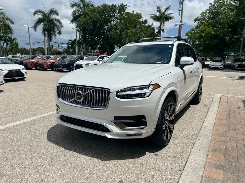 Used 2024 White Volvo Ultimate image 16