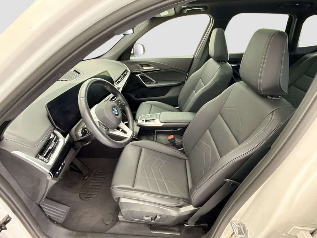 Certified Used 2025 Alpine White BMW xDrive28i image 18