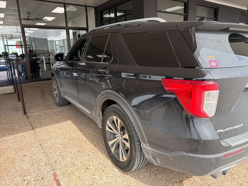 Used 2020 Black Ford Platinum image 6