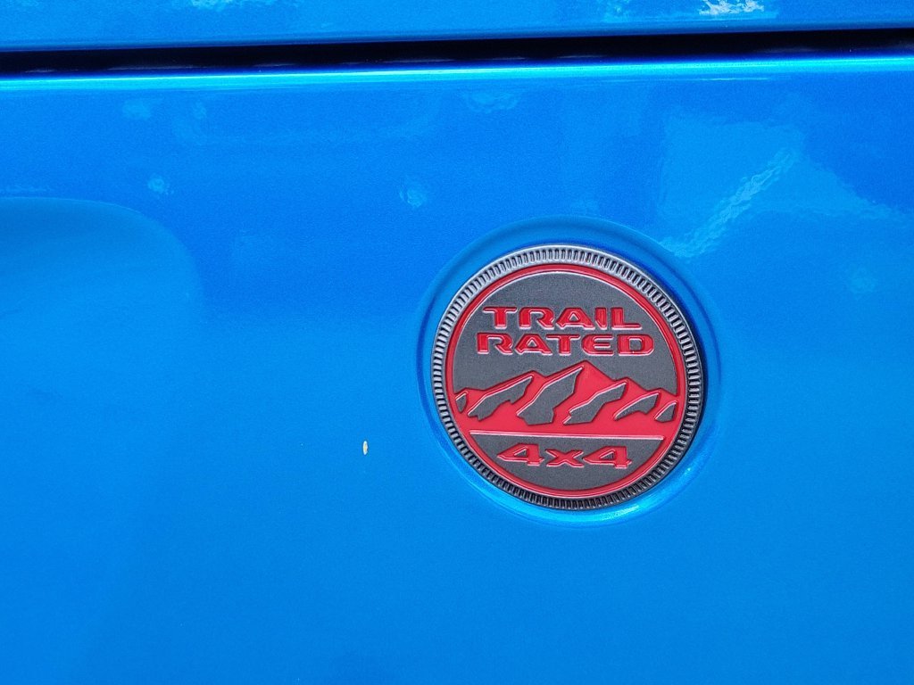 New 2026 Hydro Blue Pearl-Coat Exterior Paint Jeep Rubicon image 6