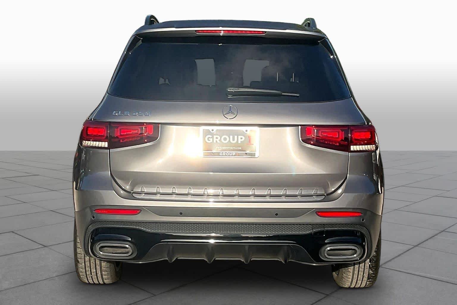 Used 2020 Mountain Grey Metallic Mercedes-Benz GLB 250 image 4
