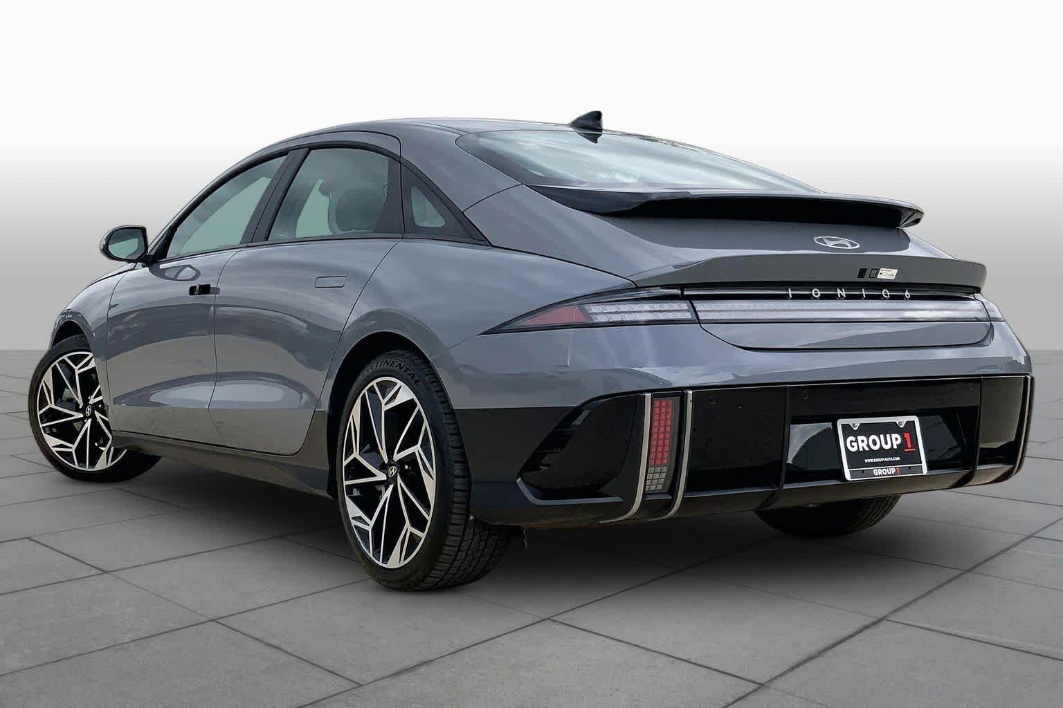 Used 2024 Transmission Blue Hyundai SEL image 11
