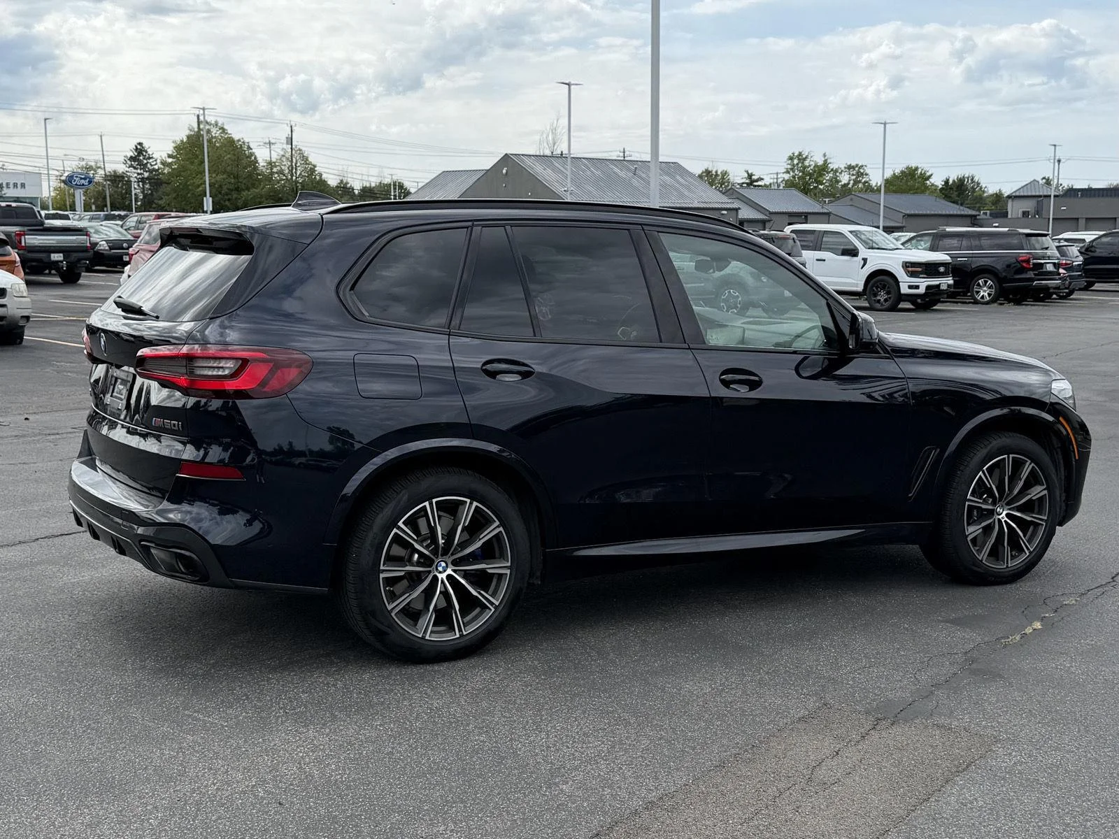 Used 2022 Carbon Black Metallic BMW M50i image 8