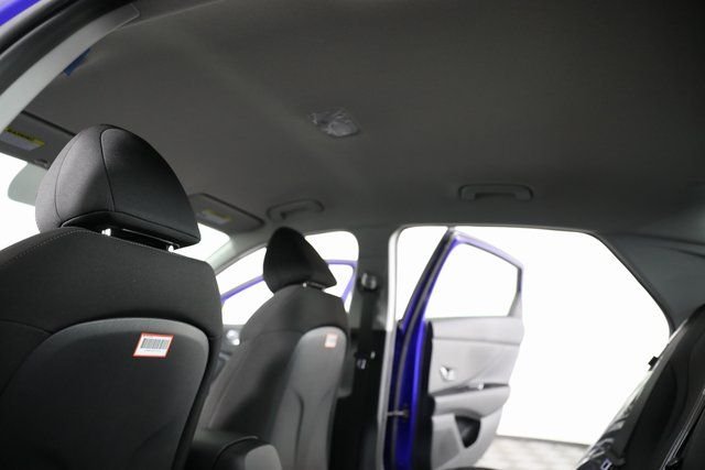 2025 Hyundai Elantra Blue - Photo 21