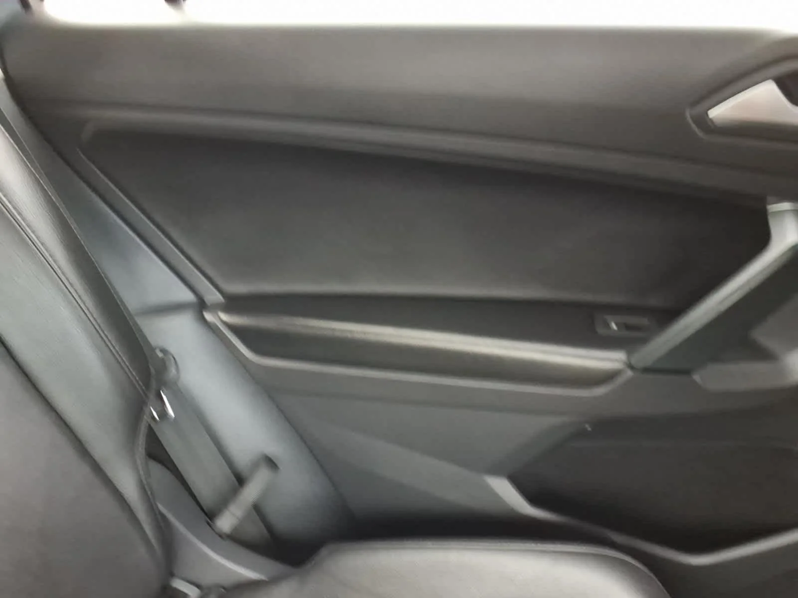 Used 2019 Platinum Gray Metallic Volkswagen S image 13