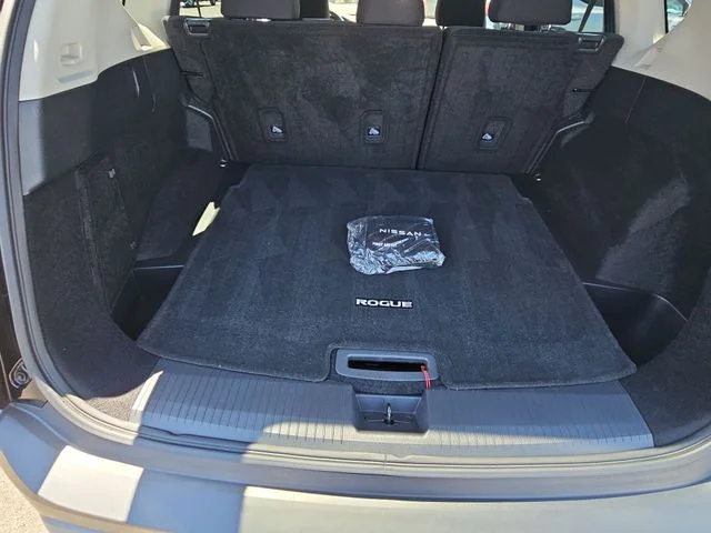 Used 2023 Black Nissan S image 28
