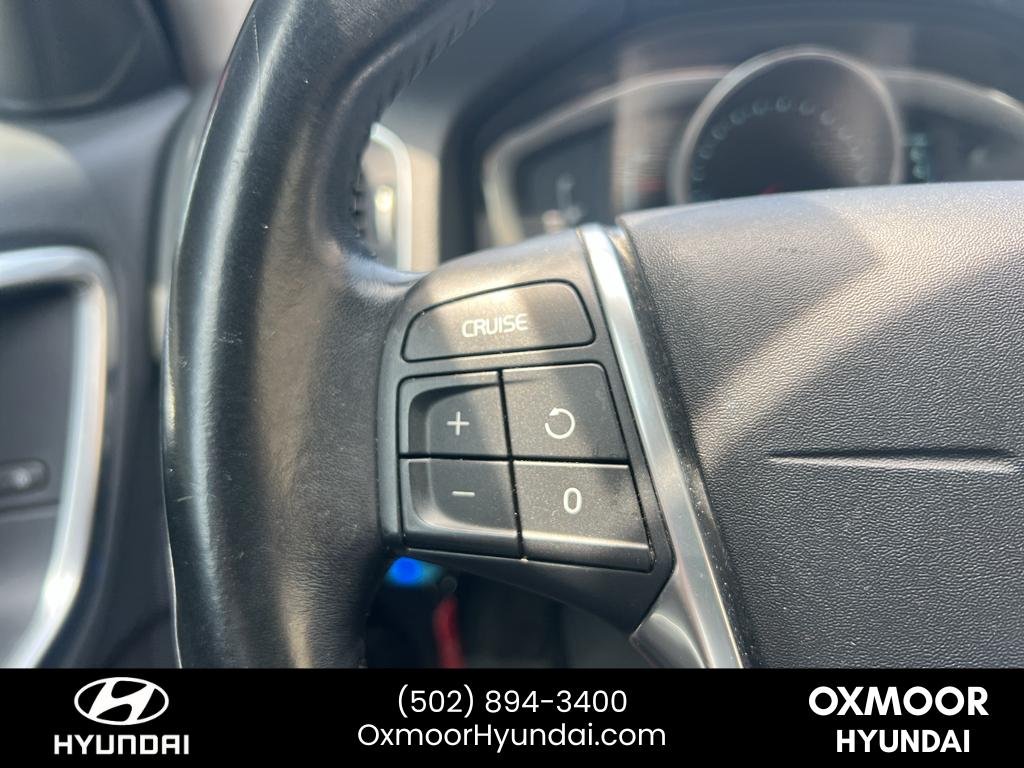 Used 2015 Flamenco Red Metallic Volvo T5 Drive-E Premier image 8