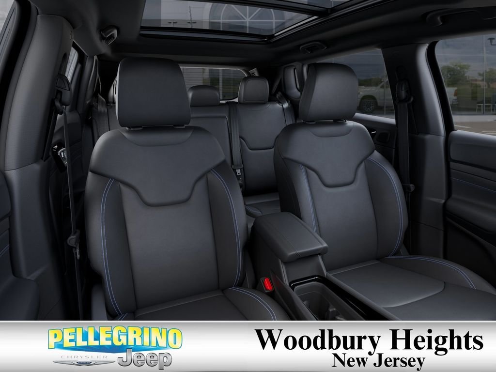 2025 Jeep Compass Limited - Photo 16