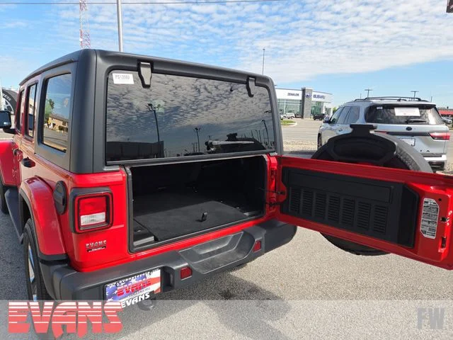 Used 2019 Red Jeep Unlimited Sahara image 31