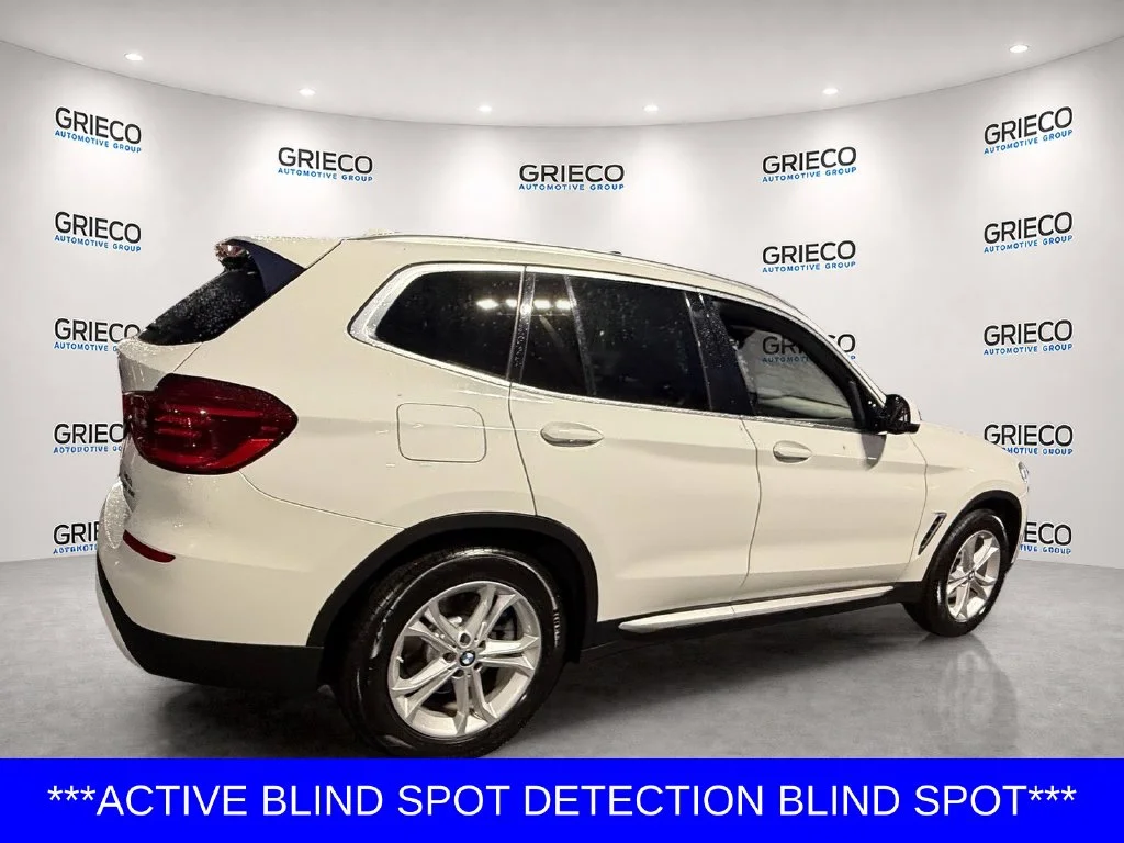 Used 2021 White BMW xDrive30i image 7