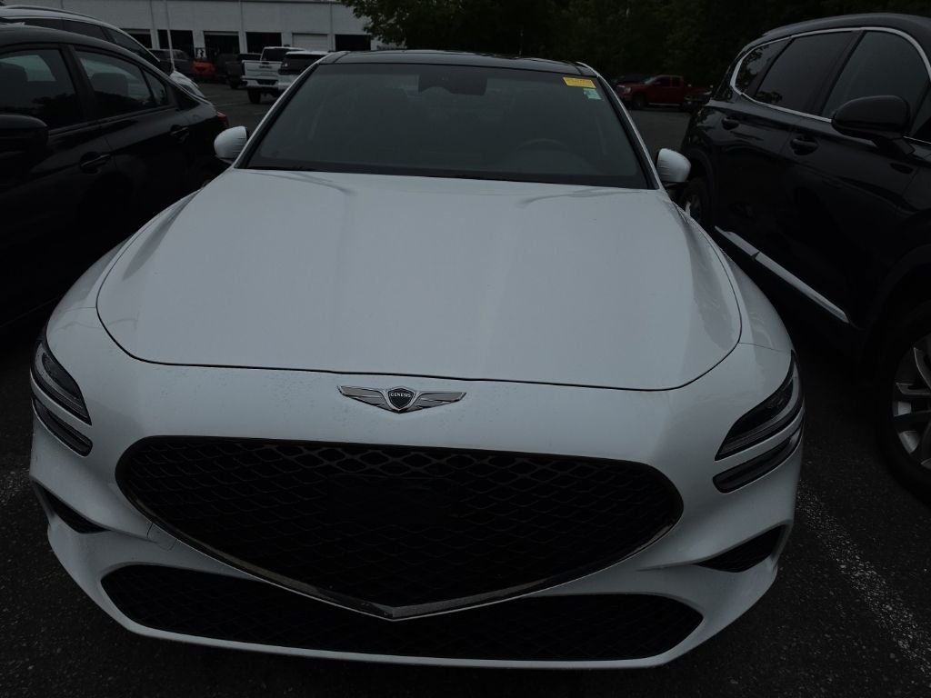 Certified Used 2023 Uyuni White Genesis 2.0T image 5