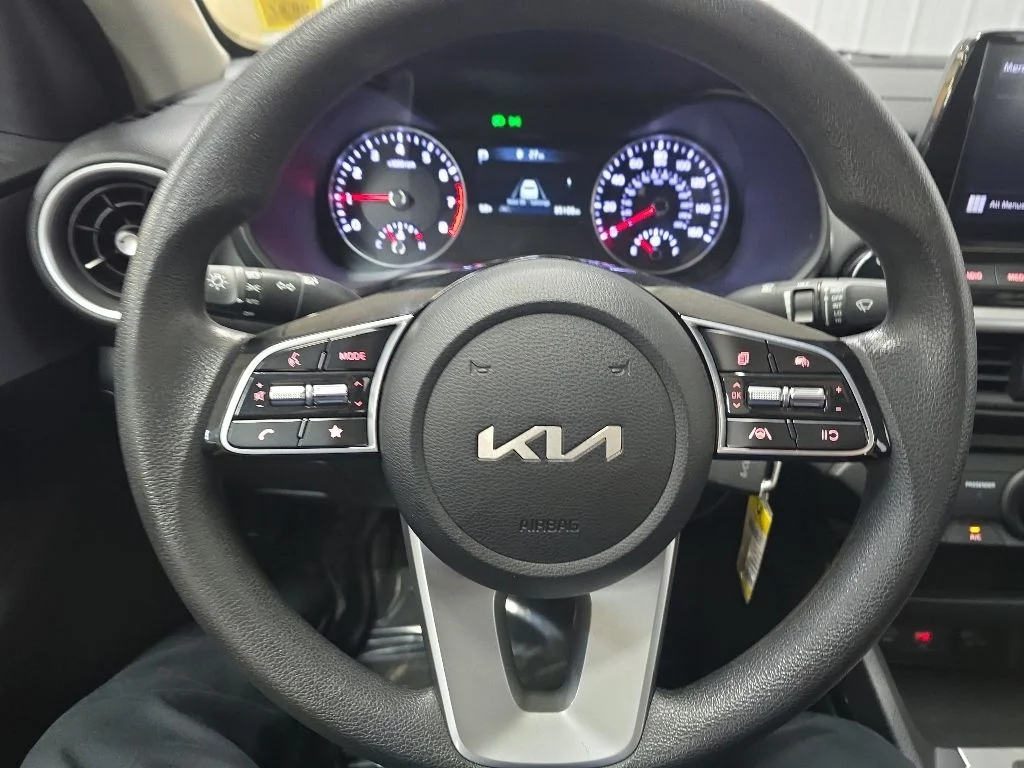 Used 2023 Gray Kia LXS image 18