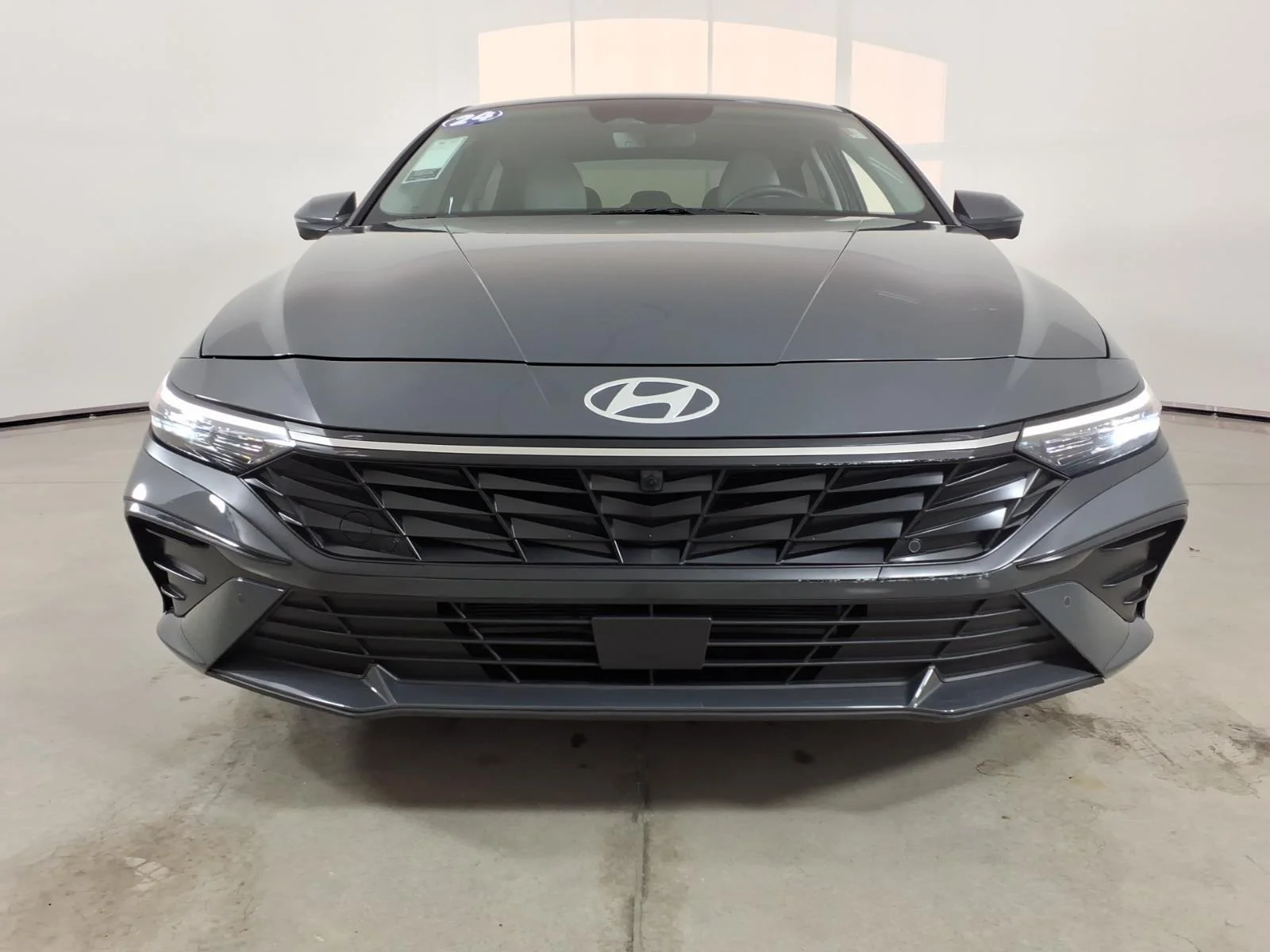 Used 2024 Ecotronic Gray Hyundai Limited image 13