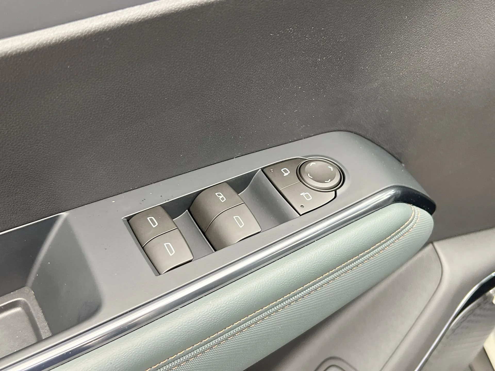 2026 GMC Acadia AT4 - Photo 65