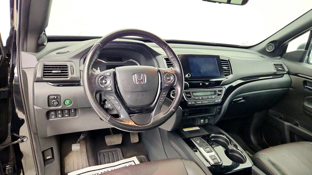 Used 2023 Crystal Black Pearl Honda Black Edition AWD image 12