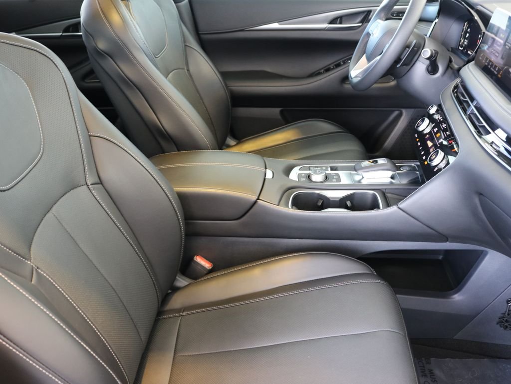 Certified Used 2023 Silver INFINITI LUXE image 49