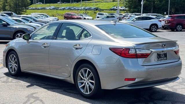 Used 2017 Atomic Silver Lexus 300h image 4