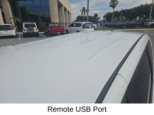 Used 2020 White Knuckle Clearcoat Dodge SE image 9