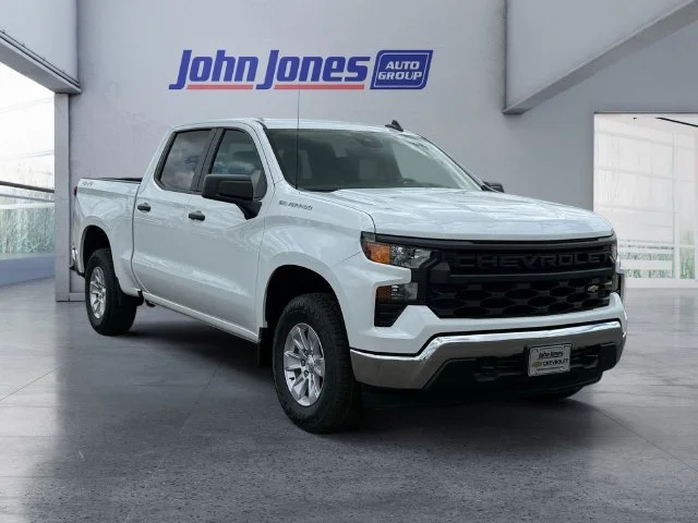 New 2026 Summit White Chevrolet WT image 7