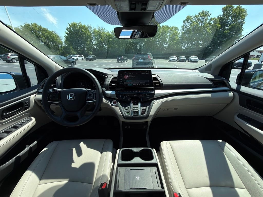 2025 Honda Odyssey EX-L - Photo 12