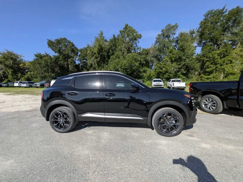 New 2027 Black Nissan SR image 2