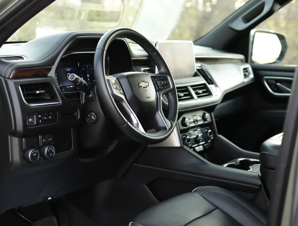 Used 2023 Silver Sage Metallic Chevrolet Premier image 9