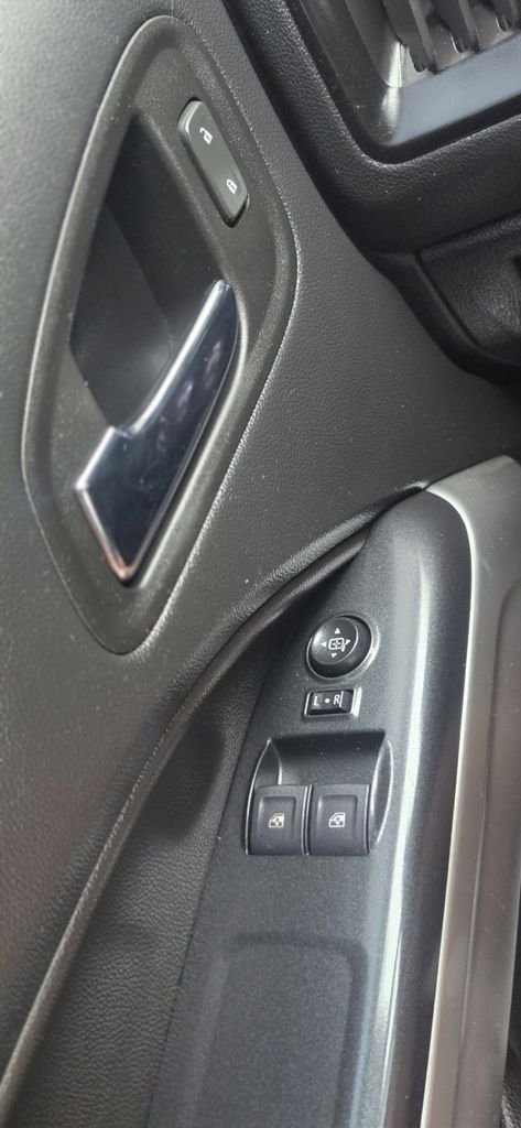 Used 2022 Satin Steel Metallic Chevrolet LT image 13