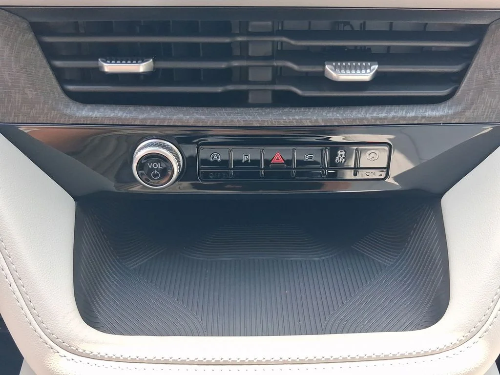 New 2026 Agate Black Metallic Ford Platinum™ image 52