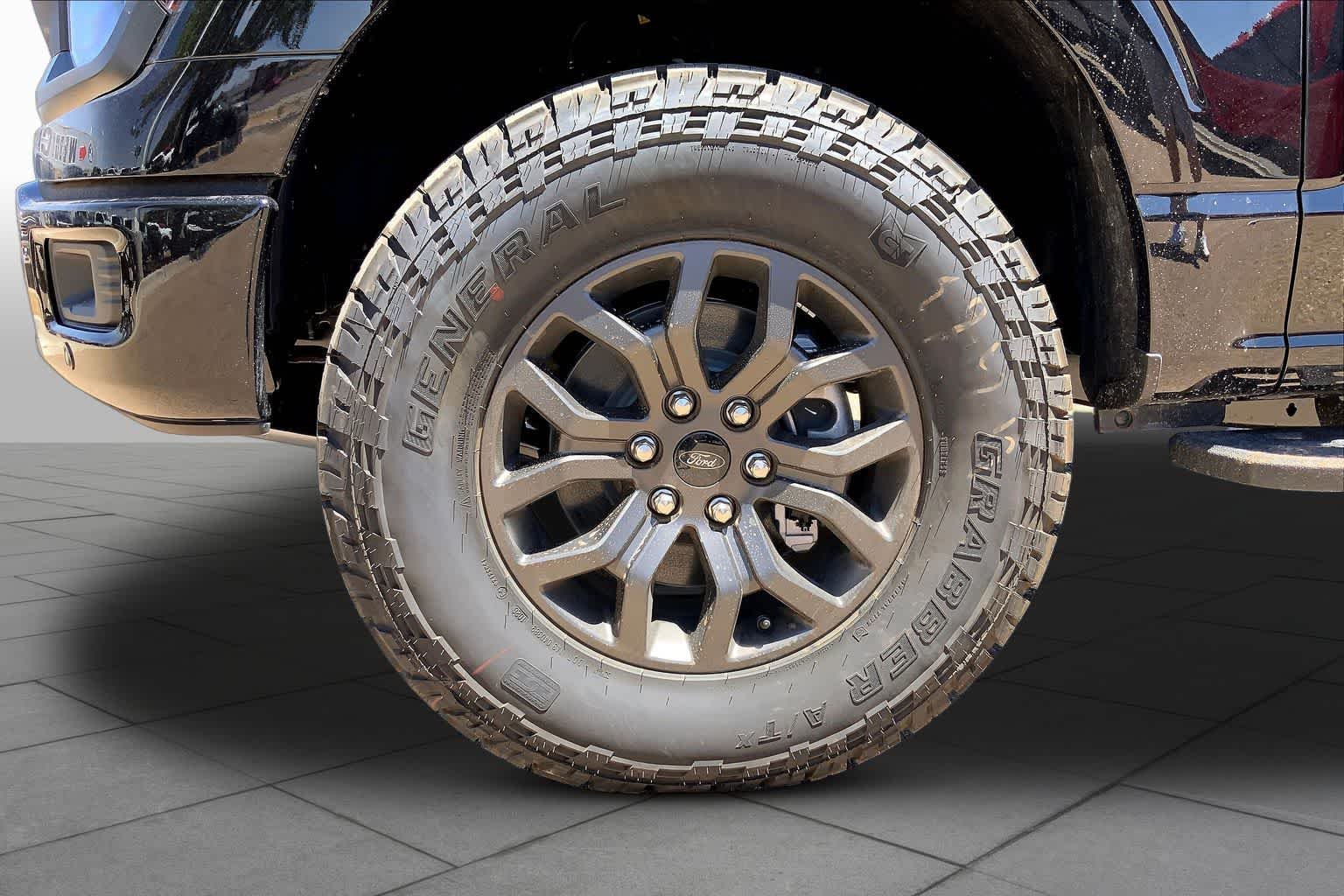 New 2026 Agate Black Metallic Ford Tremor image 11