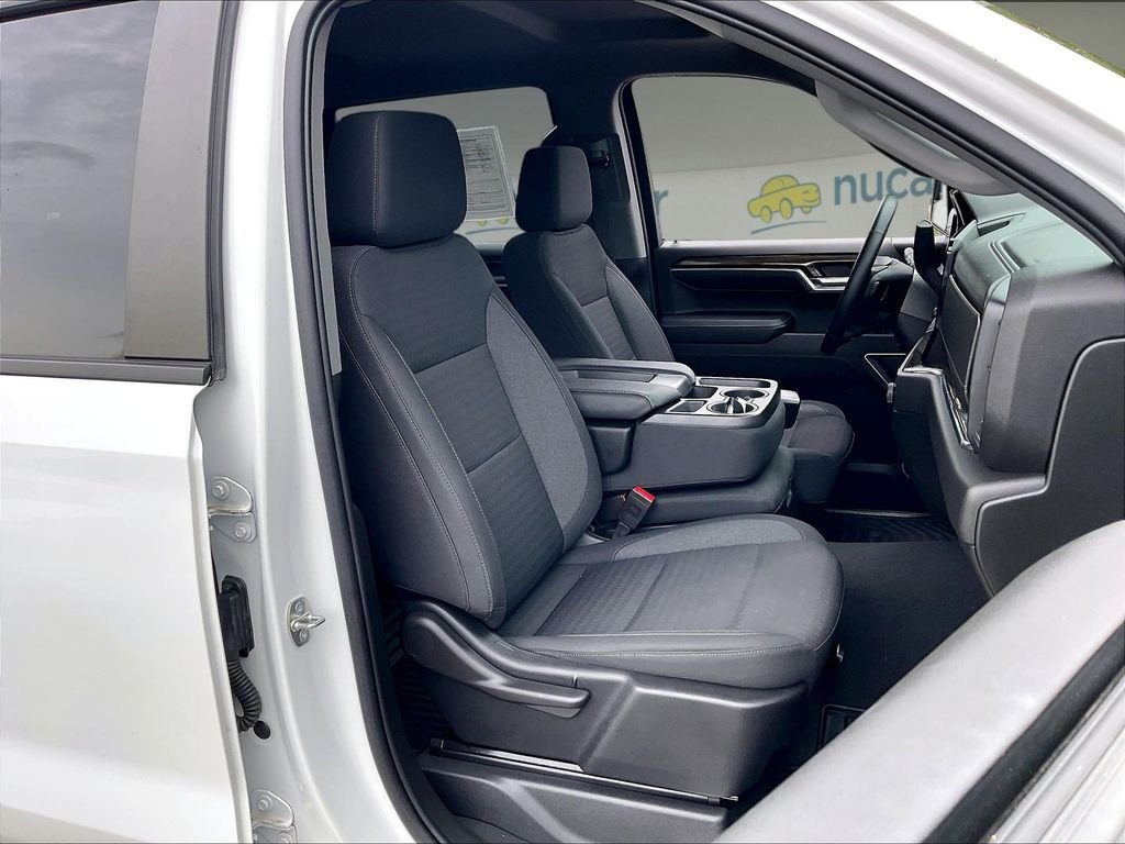 Used 2023 White Chevrolet RST image 10