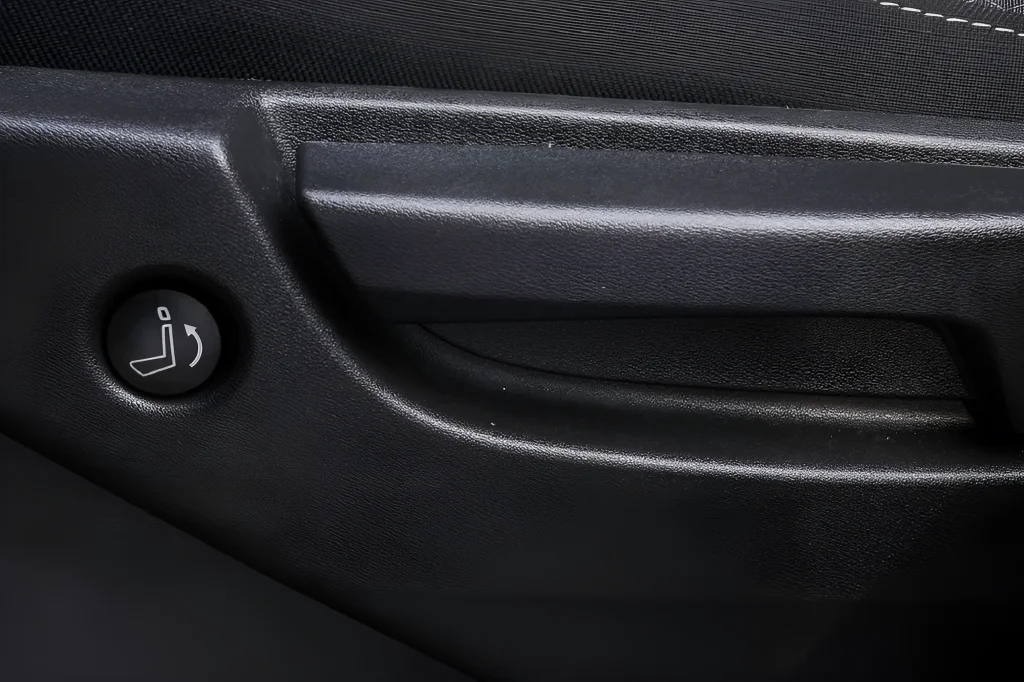 2024 Nissan Pathfinder SV - Photo 49