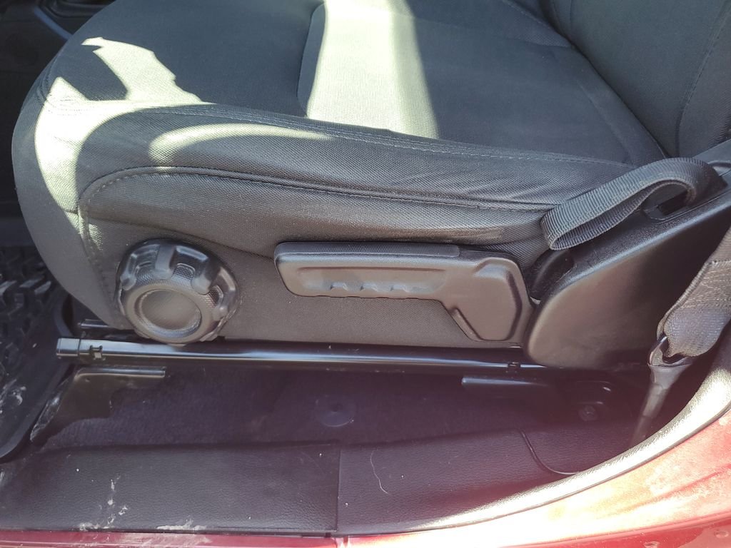 Used 2021  Jeep Sport image 16