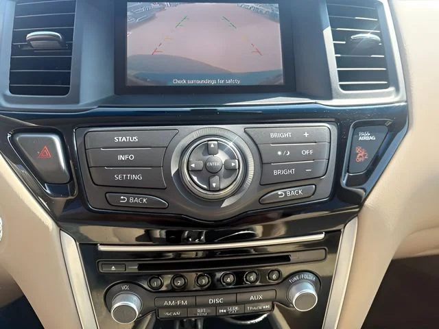 Used 2015 Blue Nissan SV image 24